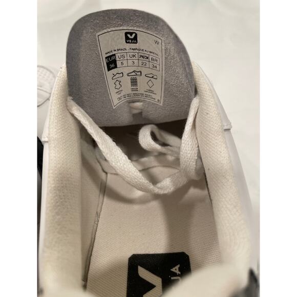 BNWOT VEJA V10 Leather Sneakers - US Women’s Size 5 - Extra White/Black - Picture 7 of 8